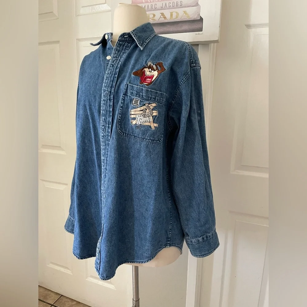 Vintage 1999 Warner Bros Taz the Tasmanian Devil embroidered denim button S - Picture 3 of 7